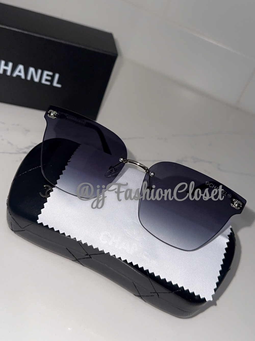 CCute Sunglasses 🖤